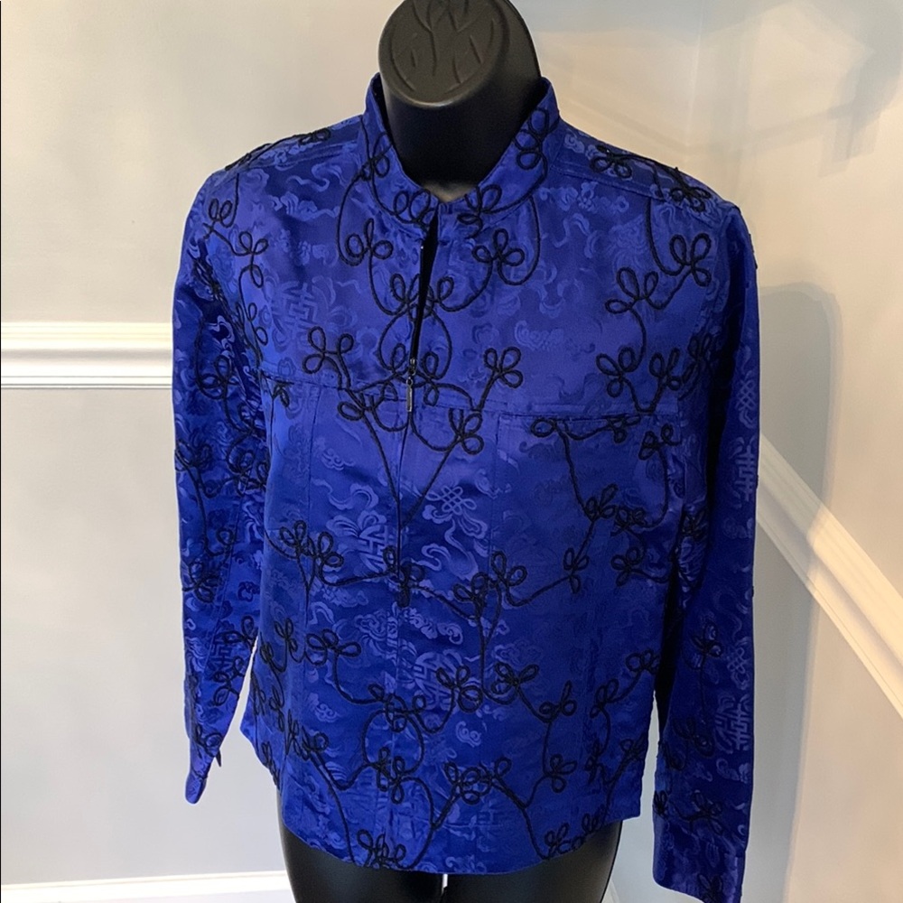 Chico’s Royal Blue Asian Satin Jacket Size S ( Chico’s Size 0)